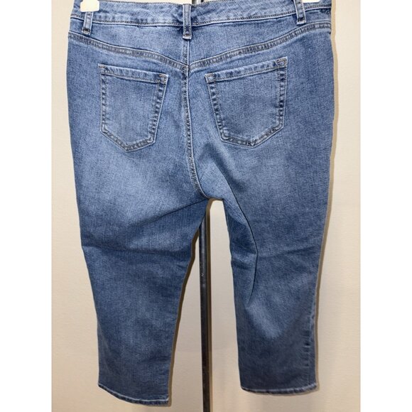 ￼Style & Co Women 6P 30X21 Blue Jean Mid Rise Capri Stretch Denim - Picture 6 of 10